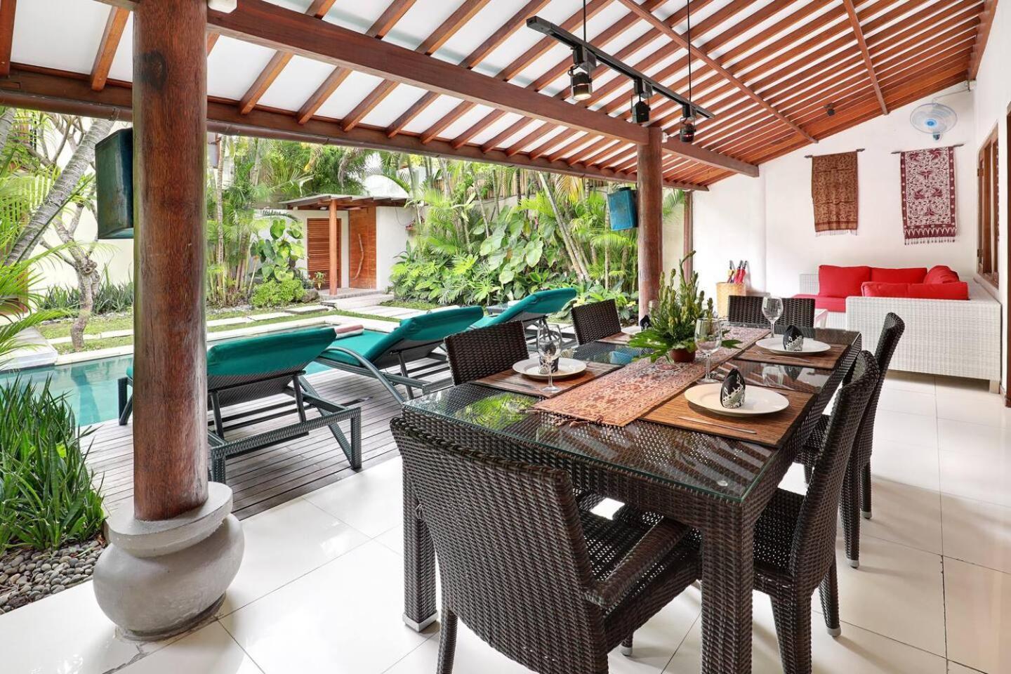 Super Value 4 Bedroom, Walk To Bintang Supermarket Seminyak  Exterior photo