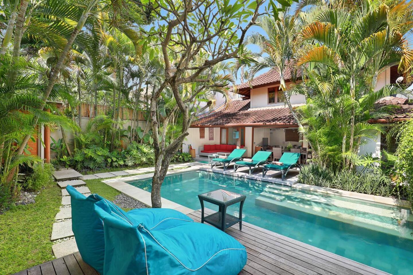 Super Value 4 Bedroom, Walk To Bintang Supermarket Seminyak  Exterior photo